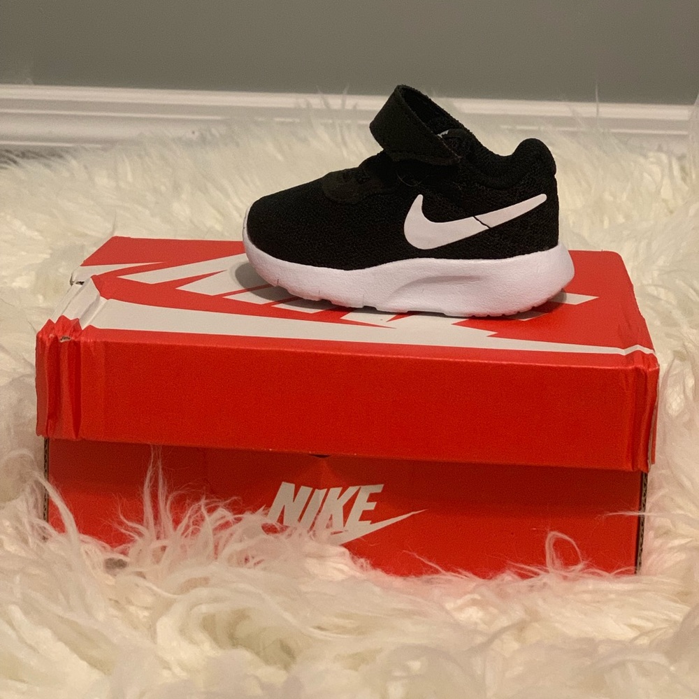 Toddler Nike Sneakers black white - Picture 5 of 7